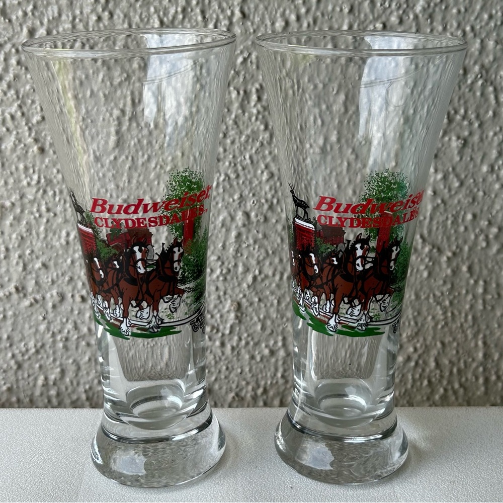 Budweiser Clydesdale Pilsner Beer Glasses 1999 Lot of 2 Winter Holiday like new